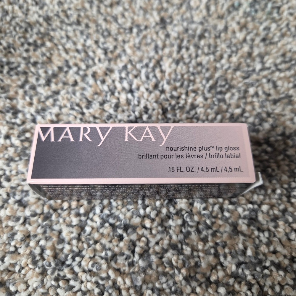 Mary Kay NouriShine Plus Lip Gloss Au Naturel 0.15 fl oz 4.5 mL New in Box